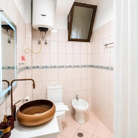 شقة Matisse No7 - One Bedroom With Balcony تيرانا